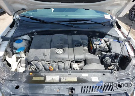 2012 Volkswagen Passat 2.5L Se z USA, uszkodzony, nr VIN 1VWBP7A34CC012643